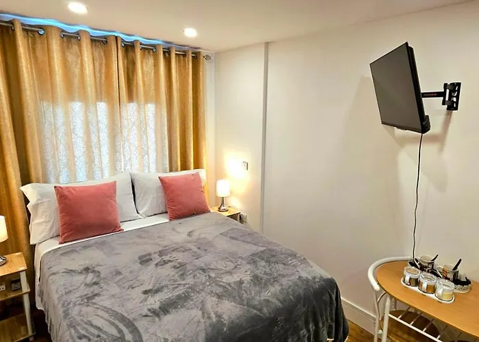 Claire Double Room